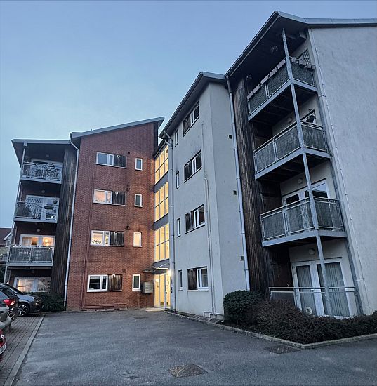 8 Charlotte House, Reigate